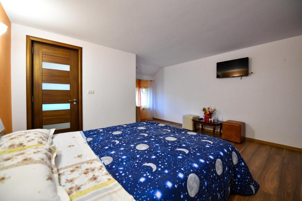 Villa Castellino Tîrgu Ocna Exterior foto
